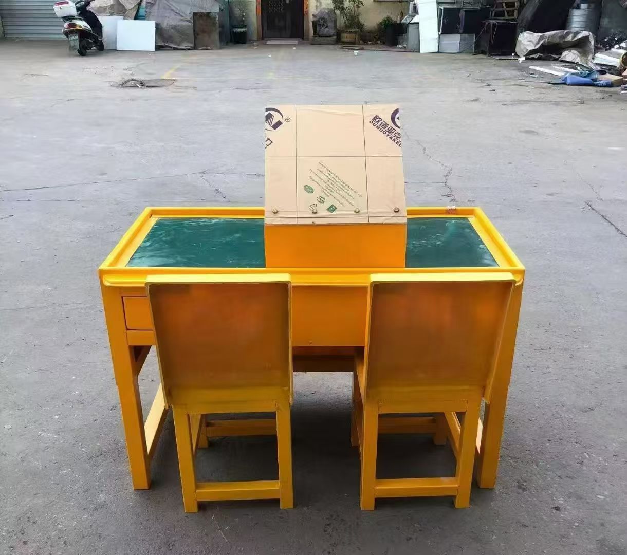 琼结防静电导通桌井下煤矿火工品发放桌：危险品流转的安全守护者